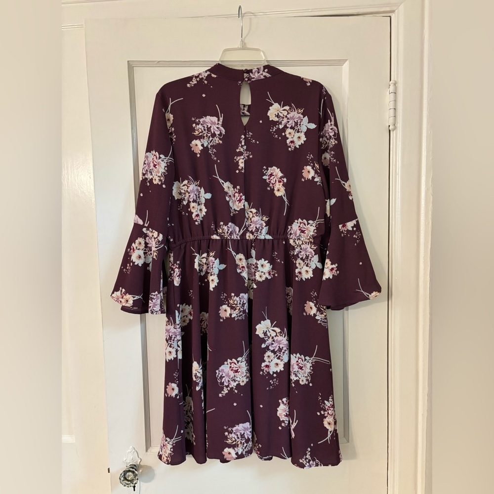 Burgundy Floral Skater Dress Bell Sleeves Keyhole Neck Plus Size 1X - Picture 6 of 13
